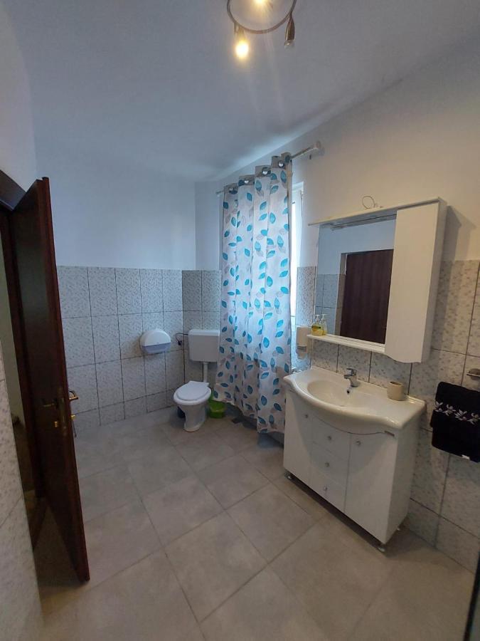 Apartamente Bobo Sîngeorgiu de Mureş Eksteriør billede