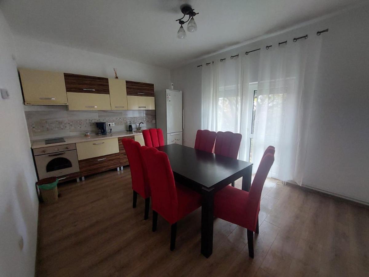 Apartamente Bobo Sîngeorgiu de Mureş Eksteriør billede