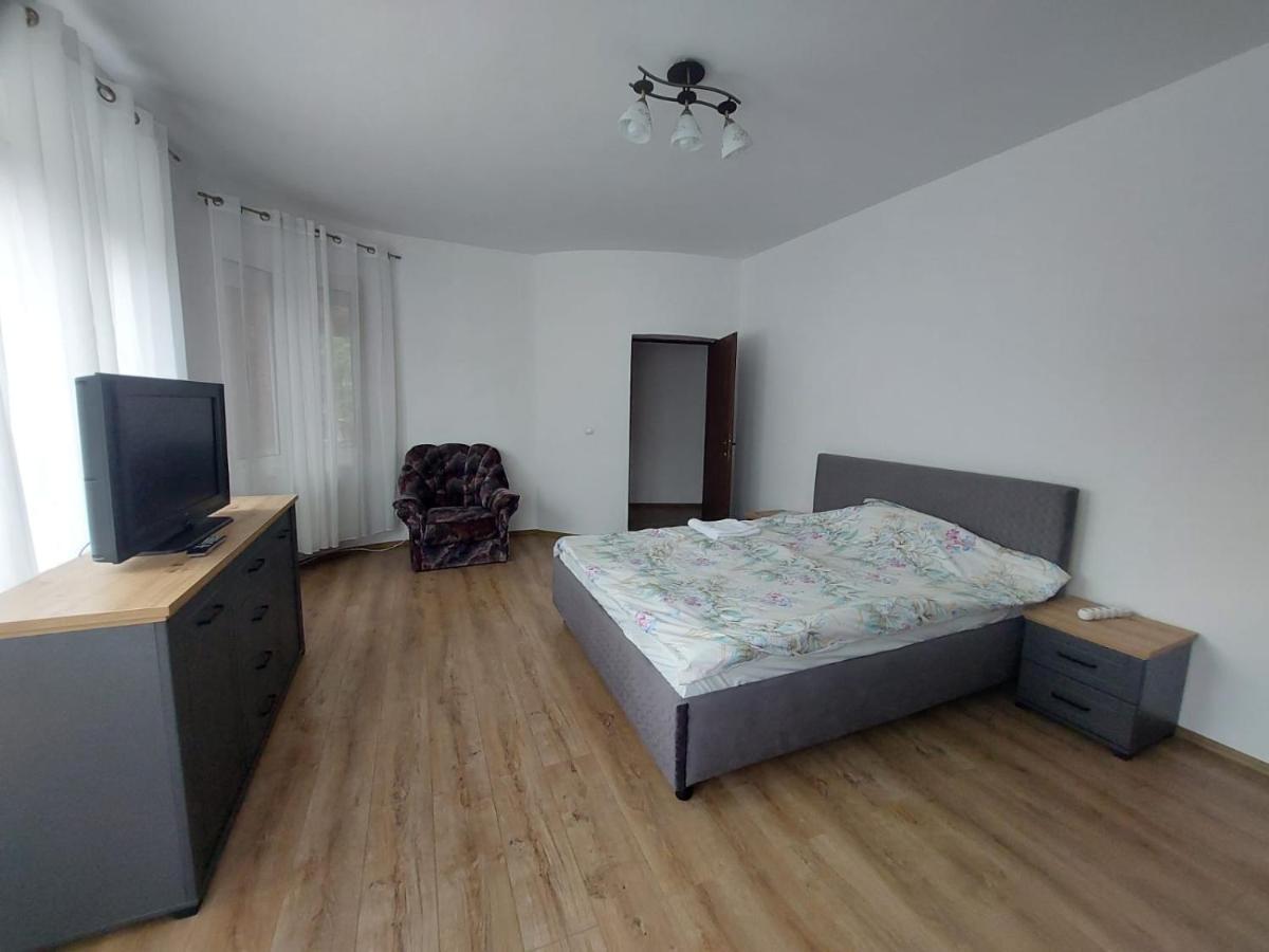 Apartamente Bobo Sîngeorgiu de Mureş Eksteriør billede